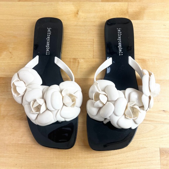 Jeffrey Campbell Jelly Slides Petalz Floral Flower Thong Sandals Size 8 Black - Picture 1 of 10